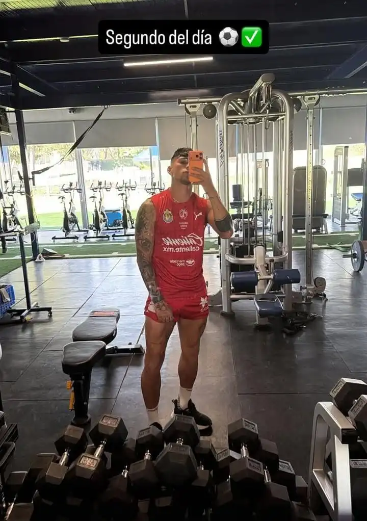 Alan Pulido Chivas
