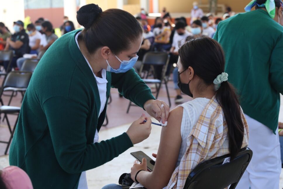 Inicia vacunación contra Covid en jóvenes en Chetumal