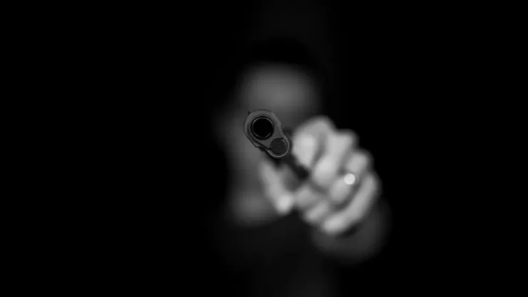 Despiden a hombre que resultó herido en un tiroteo