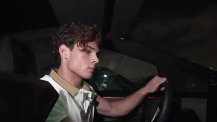 Clavicular atropella a un hombre en directo y es expulsado de Kick