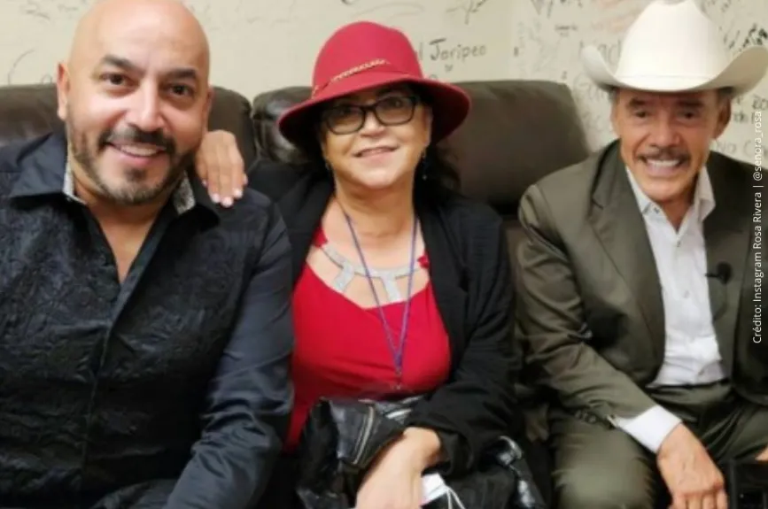 Doña Rosa Rivera con su hijo y esposo..jpg