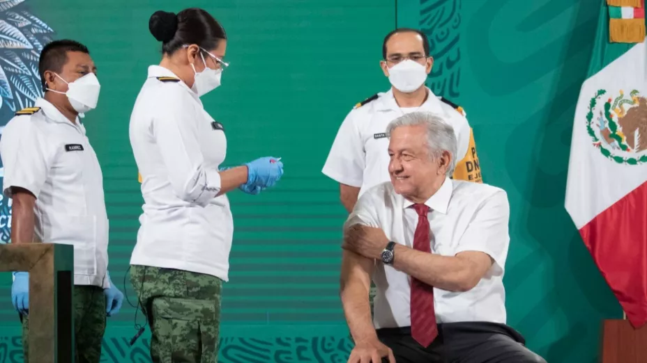 AMLO 15 JUN 21 SEGUNDA DOSIS VACUNA.jpg