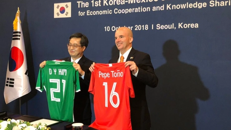 México y Corea del Sur acuerdan impulsar cooperación económica bilateral