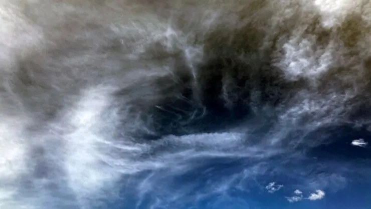 TORMENTA TROPICAL JOHN SE INTENSIFICA A HURACÁN