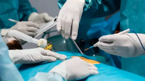 Fue a que le quitaran el útero y le robaron los riñones.jpg