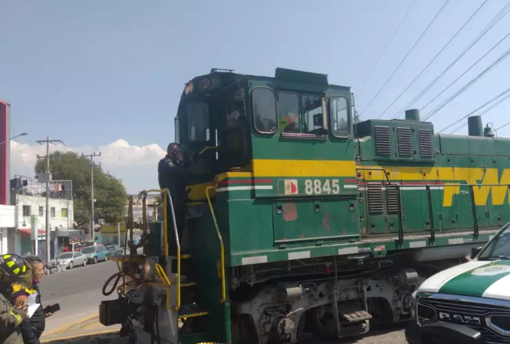 automóvil tren vallejo cdmx
