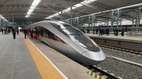 El tren bala chino CR450 es el m&aacute;s r&aacute;pido del mundo.