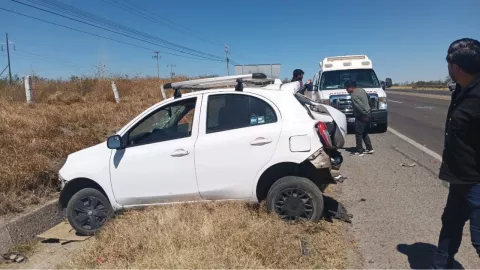 FOTO | Así quedó el vehículo del fatal accidente donde una persona murió sobre Encarnación de Díaz HOY