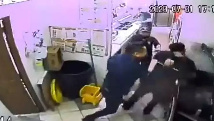 Joven empleado de Subway sufrió inflamación de cerebro tras agresión