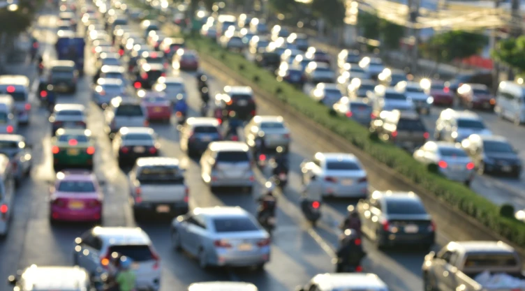 Autos en una carretera de Illinois.