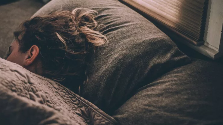 Dormir de día o de noche, ¿cuál horario es mejor?