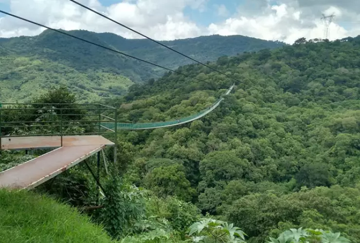 Este es el puente colgante de Mazamitla en Jalisco