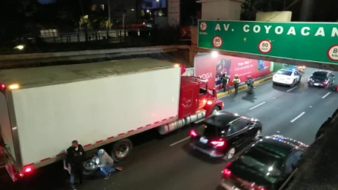 TRÁILER ATORADO.png