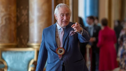 Consagran aceite para ungir al Rey Carlos III