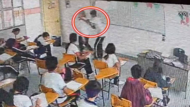 Alumno ataca a maestra