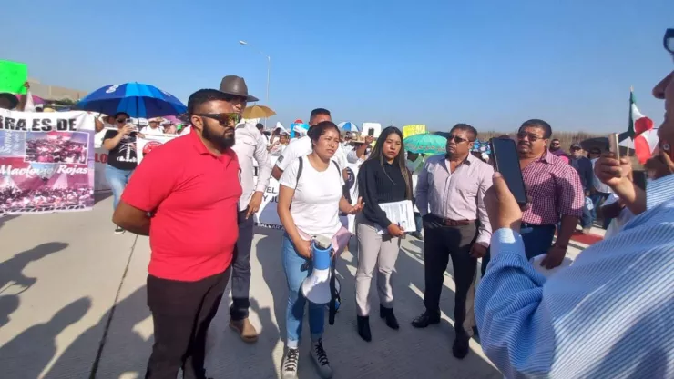 Ciudadanos realizan manifestaciones en el consulado de Estados Unidos en Tijuana