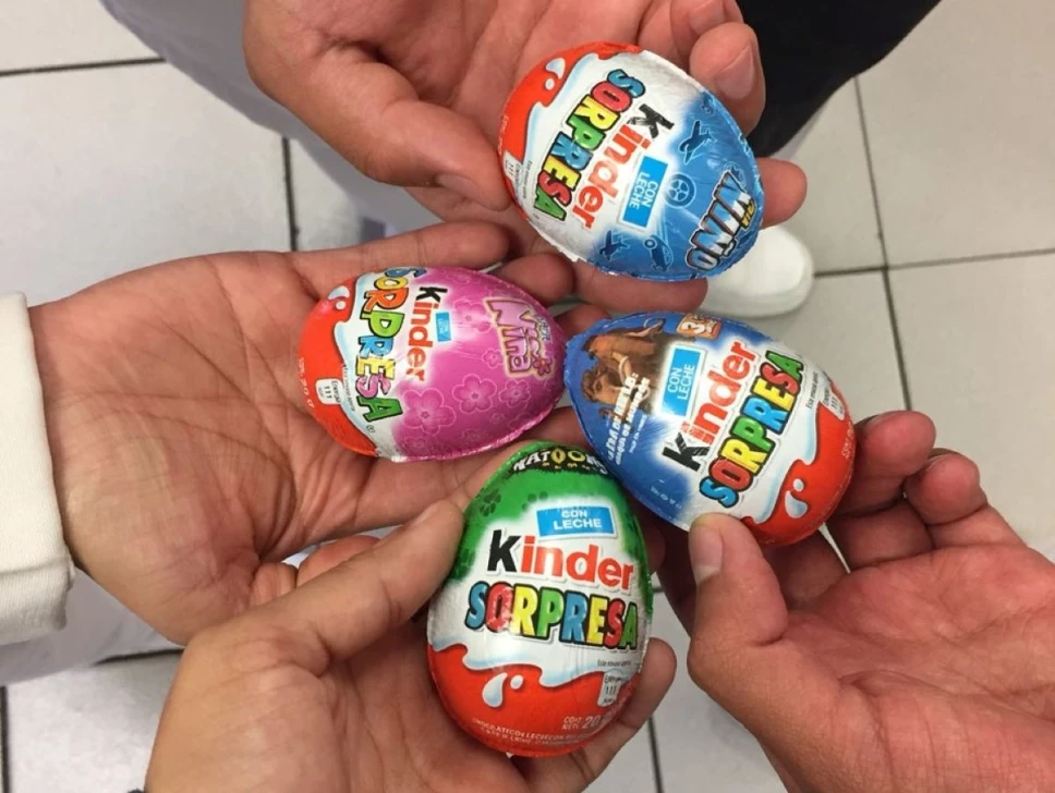 Cofepris alerta sobre posible contaminación por salmonella en huevos Kinder