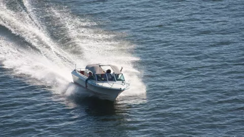 Muere niña de 6 años en accidente de bote en lago Pleasant