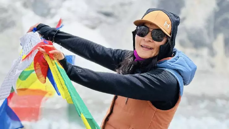 Nepalesa registra el ascenso más rápido al Everest y rompe récord mundial.jpg
