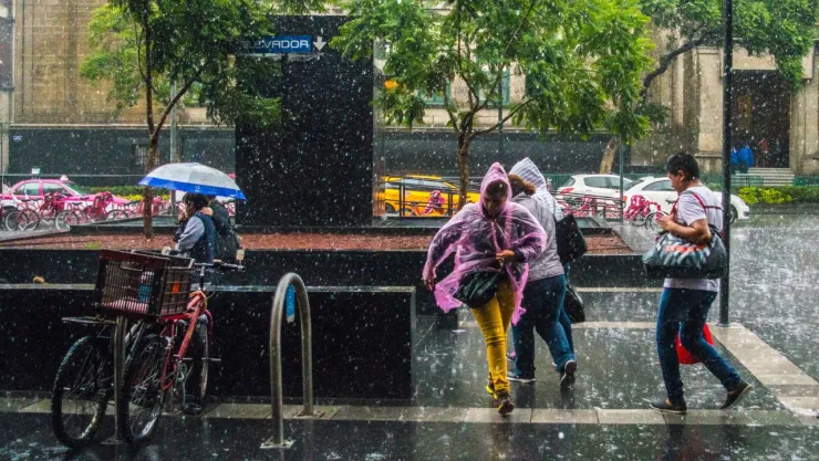 Lluvias y caída de granizo en calles de CDMX HOY: Activan ‘Alerta Amarilla’ en todas las alcaldías