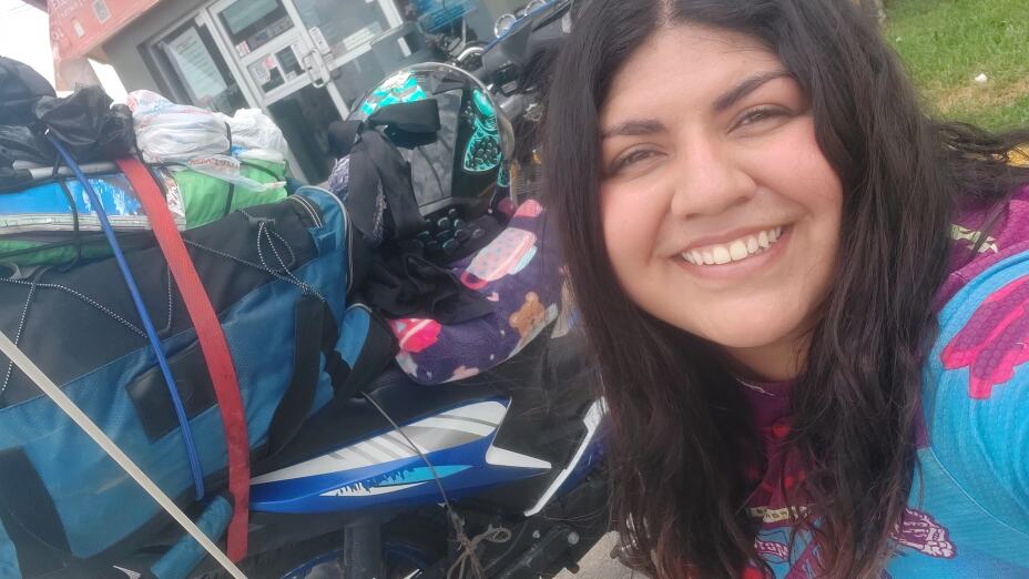 luna viajera, viaja en su moto desde sinaloa a cANCÚN