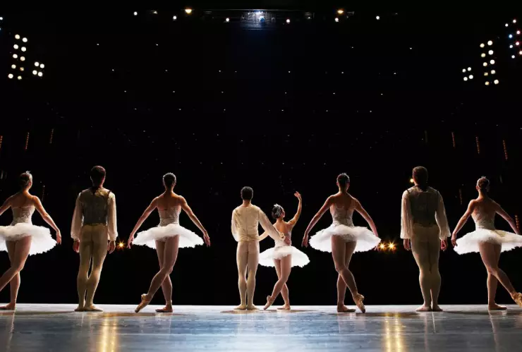 No te pierdas la clase masiva de ballet en el Zócalo impartida por Elisa Carrillo
