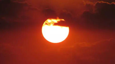 Preven tormenta solar en Estados Unidos.