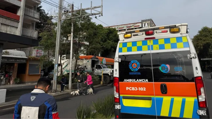 ¡Susto en la Benito Juárez! Fuego y humo negro provoca desalojo del Centro Urbano Presidente Alemán; se atendieron a dos personas