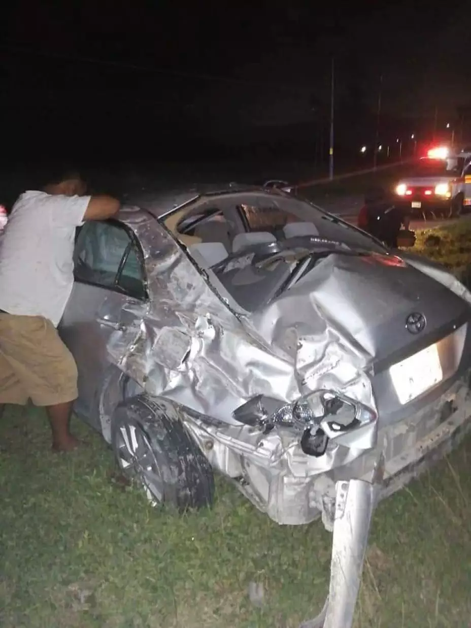 Accidente vehicular en el puente de Chetumal