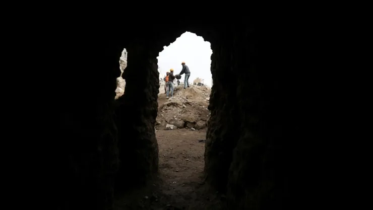 Obras de drenaje desentierran calderas romanas en Jordania.