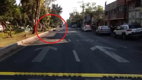 ¡Pleito vial termina en tragedia!: Automovilista atropella a motociclistas en Nezahualcóyotl, Edomex