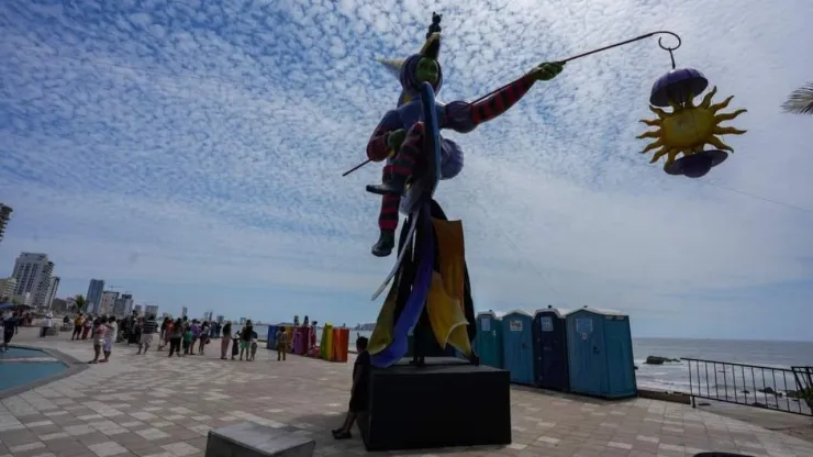 Malecón de Mazatlán se prepara para la llegada del Eclipse Solar 2024