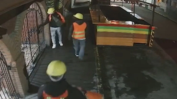 Parecía una obra del gobierno, pero era un robo planeado_ Así saquearon negocio de hamburguesas en P.jpg