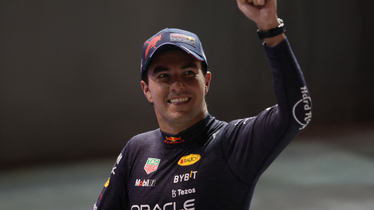 Checo Pérez con la escudería Red Bull