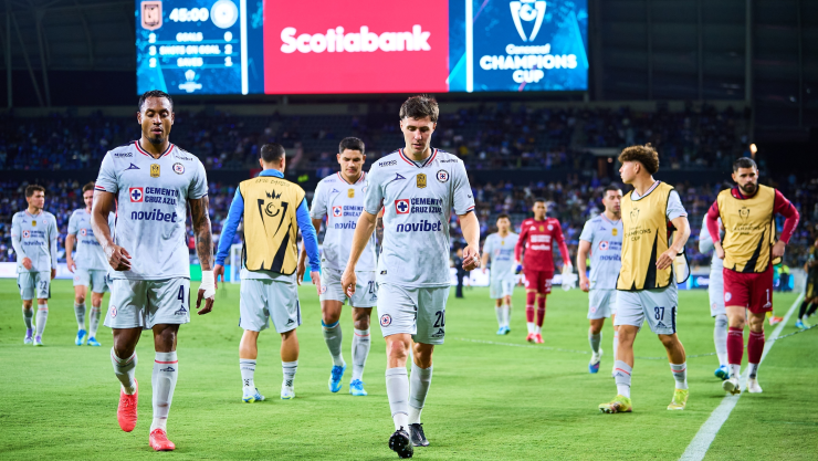 Cruz Azul pierde por goleada ante el LAFC en la Concachampions