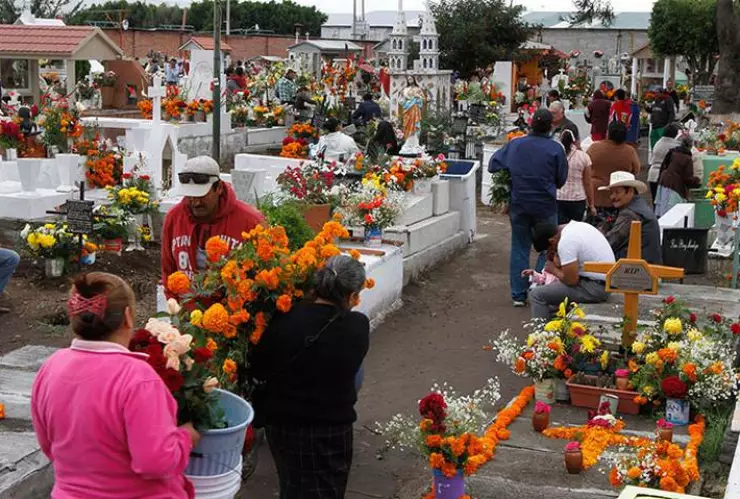Panteones cerrados en Día de Muertos por COVID-19