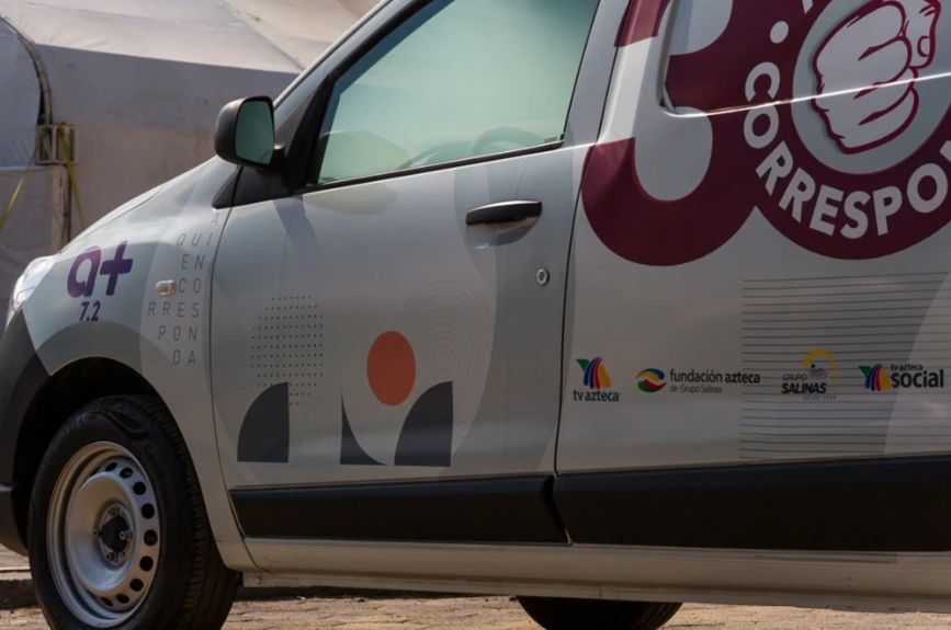 RENAULT. EL TRANSPORTE OFICIAL DE MILLONES DE SONRISAS