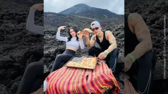 Juan y Kim montaña.jpg