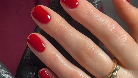 7 colores que se ven mejor en las uñas cortas: puedes usarlo en gelish o rubber