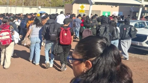 Otra-amenaza-de-bomba-en-la-UAM-Cuajimalpa-obliga-a-evacuar-a-más-de-500-personas.webp