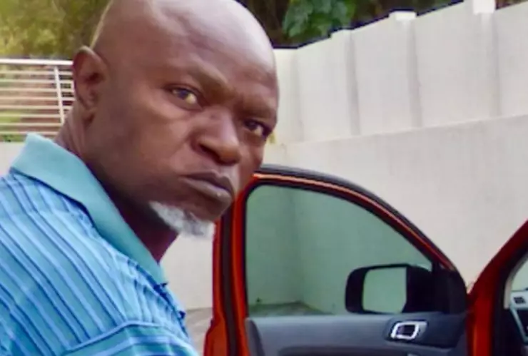 Cazador furtivo, Sudáfrica, rinocerontes.jpg