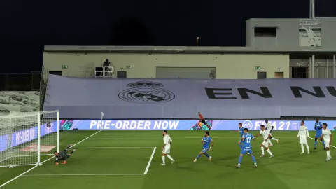 ¡El Real Madrid juega en el Estadio Alfredo Di Stefano!