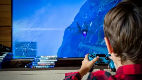 ¿Cómo reclutan a jóvenes con videojuegos? SSPC revela modus operandi en México