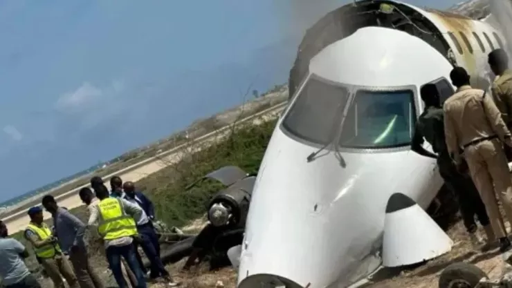 VIDEO Avión aterrizaje emergencia en Somalia