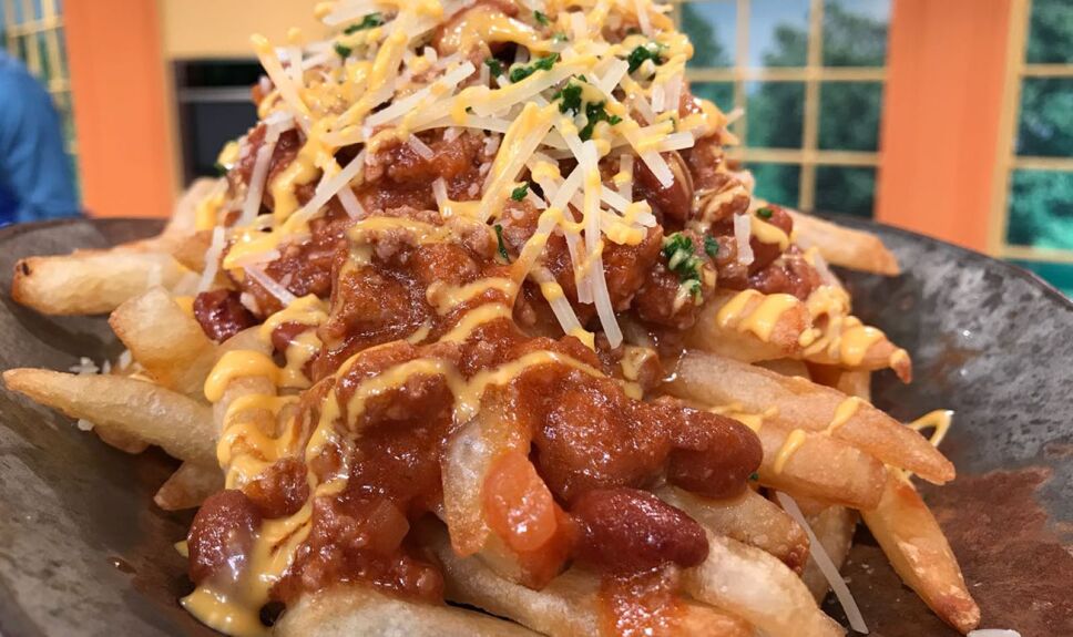 Papas a la francesa con chili