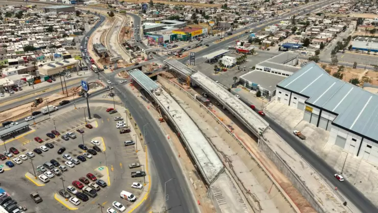 Vialidad Los Nogales y la avenida De las Industrias