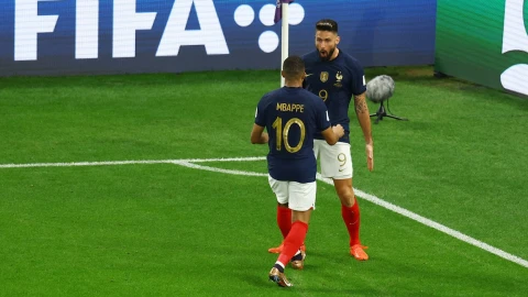 Oliver Giroud celebra su gol ante Polonia