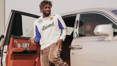 Auto de lujo Allan Saint-Maximin