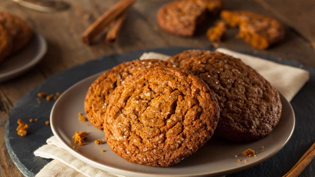 Receta fácil de galletas de jengibre y chocolate Receta fácil de galletas de jengibre y chocolate