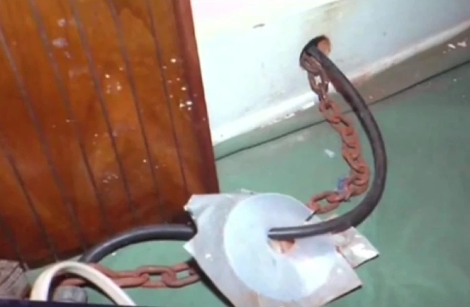 En las imágenes se observan algunas áreas de la casa de Ariel Castro donde mantenía a sus víctimas